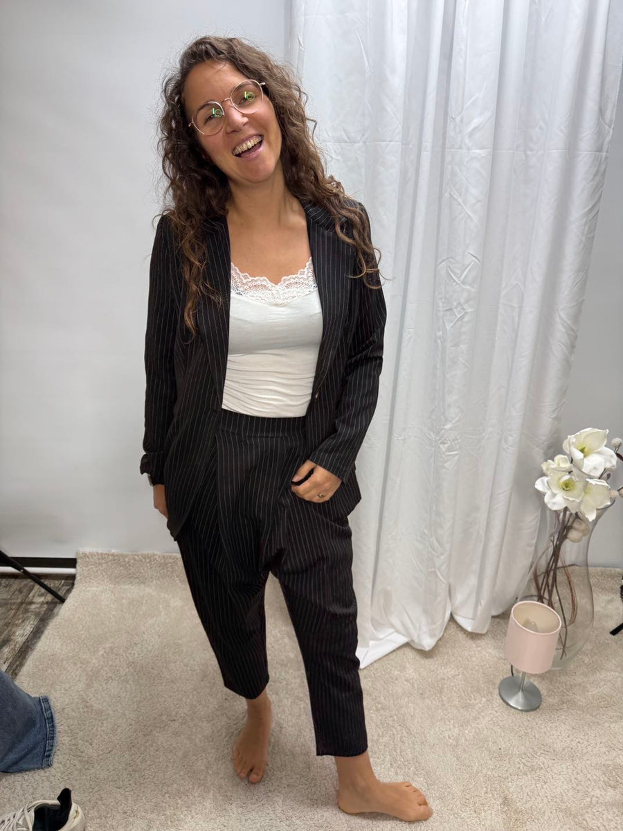Nadelstreifenblazer in Schwarz