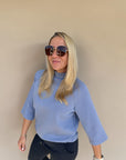 Banu Shirt mit hohem Ausschnitt in Blau
