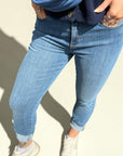 Jeans 10B mittelblaue Waschung