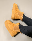 Gefütterte Low-Boots in Camel