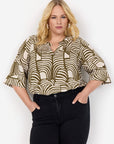 Plus Size Bluse mit V-Ausschnitt und abstraktem Print