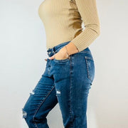 Jeans destroyed im Mom Fit Schnitt